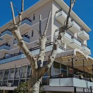 https://hotel-kursaal-bellaria-igea-marina.emilia-romagnahotels.net